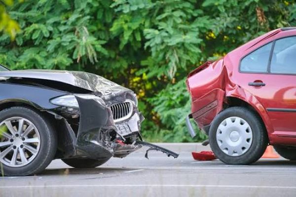 Un Choque Puede Dejar Mucho Más que Daños en el Auto