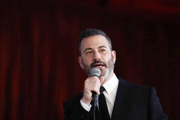 Jimmy Kimmel ofrece premios a Trump si retira ICE de Mineápolis