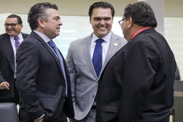 Mientras unos se van al receso, la Permanente resolverá hasta 100 asuntos pendientes