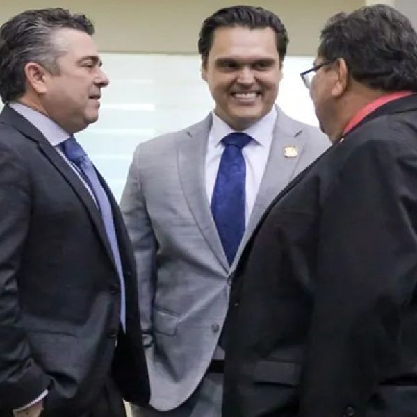 Mientras unos se van al receso, la Permanente resolverá hasta 100 asuntos pendientes