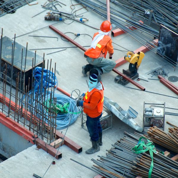Renta de maquinaria ligera: clave para el ahorro en la industria de la construcción