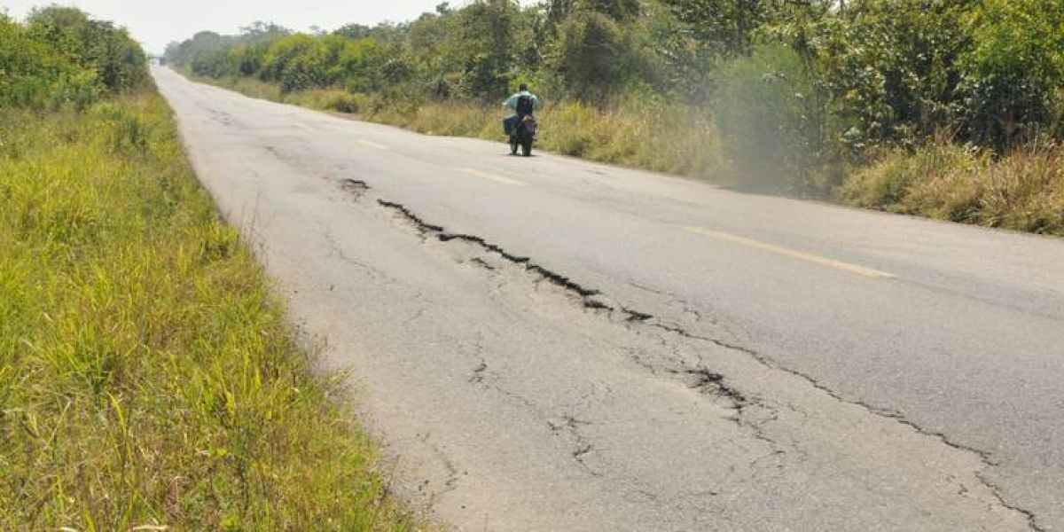 ¡Piso parejo! Sheinbaum anuncia programa de bacheo para carreteras federales