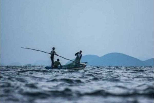 Con vida fueron encontrados tres pescadores en Oaxaca tras el paso de “Erick”