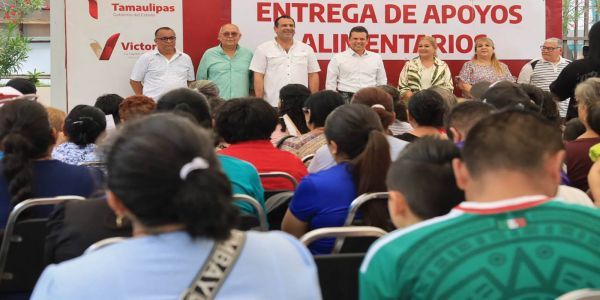 Entrega Lalo Gattás apoyo a beneficiarios del programa alimentario