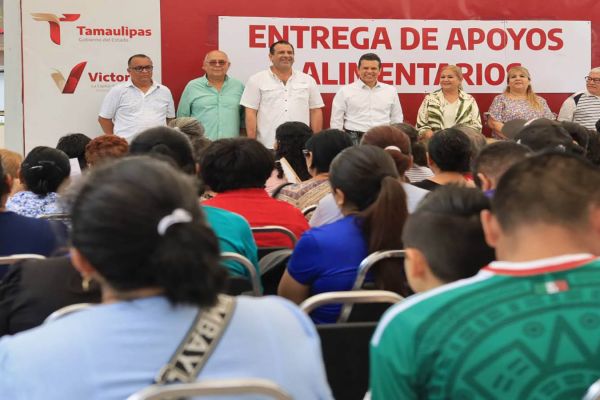 Entrega Lalo Gattás apoyo a beneficiarios del programa alimentario