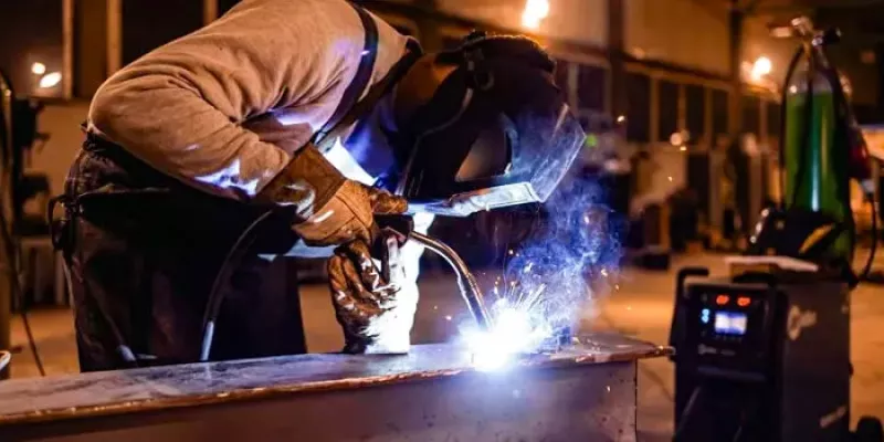 Altos precios de materiales golpean a herreros de Ciudad Victoria