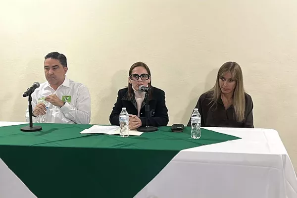 Denuncia Casandra de los Santos ataque con arma blanca en Río Bravo