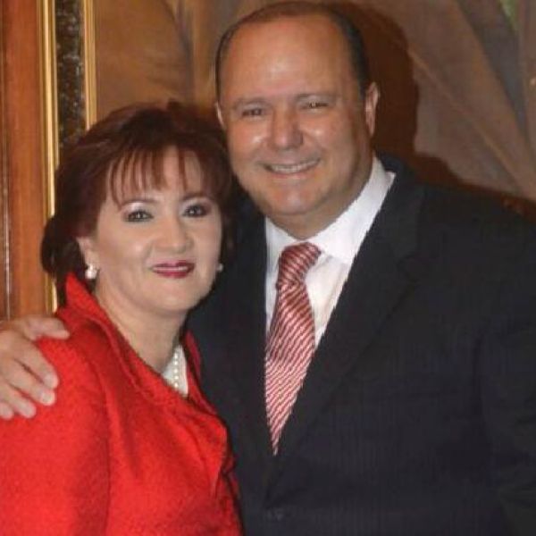 Detienen en Texas a Bertha Olga Gómez Fong, esposa de César Duarte