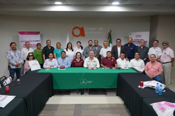 Acuerdan profesionales inmobiliarios trabajar unidos con Carmen Lilia Canturosas para mantener dinamismo económico de Nuevo Laredo