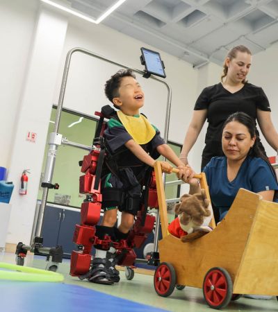 Transforma robot terapia infantil 