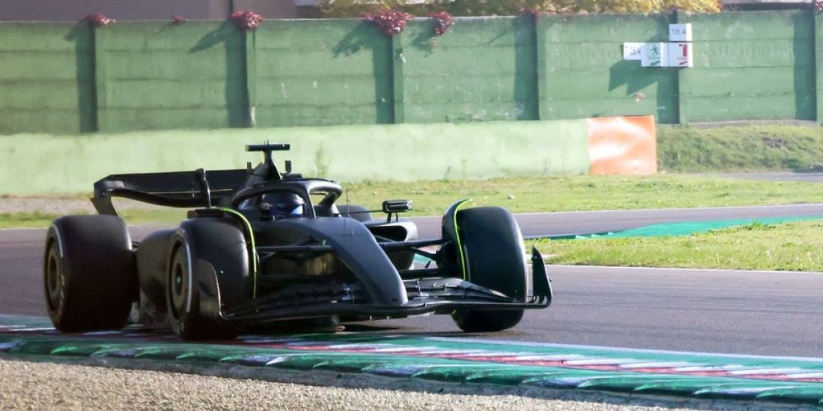Checo Pérez vuelve a la pista y brilla en su primera prueba con Cadillac