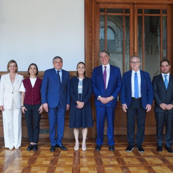 Sheinbaum se reúne con presidente de Baker Hughes, destaca inversión en México
