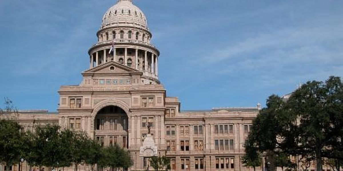 Cierran Capitolio de Texas tras amenaza a legisladores
