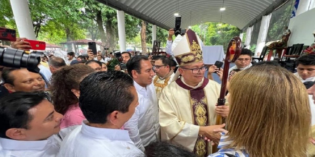 Toma posesión uno de los últimos obispos nombrados por papa Francisco