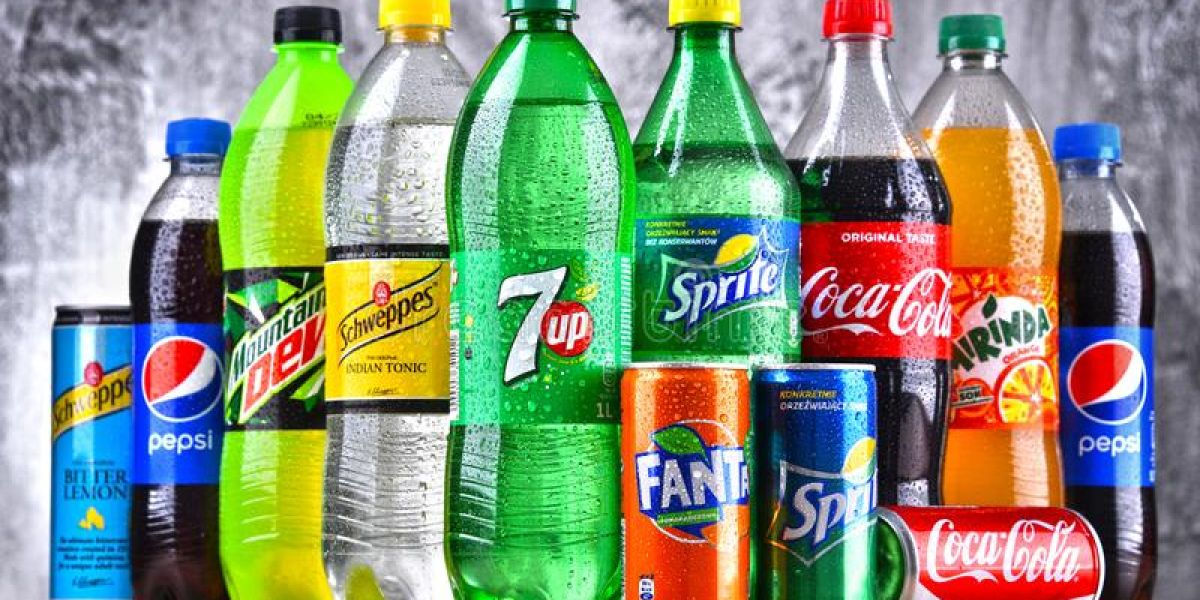 Gobierno y refresqueras acuerdan reducir 30% de azúcar en un año en México