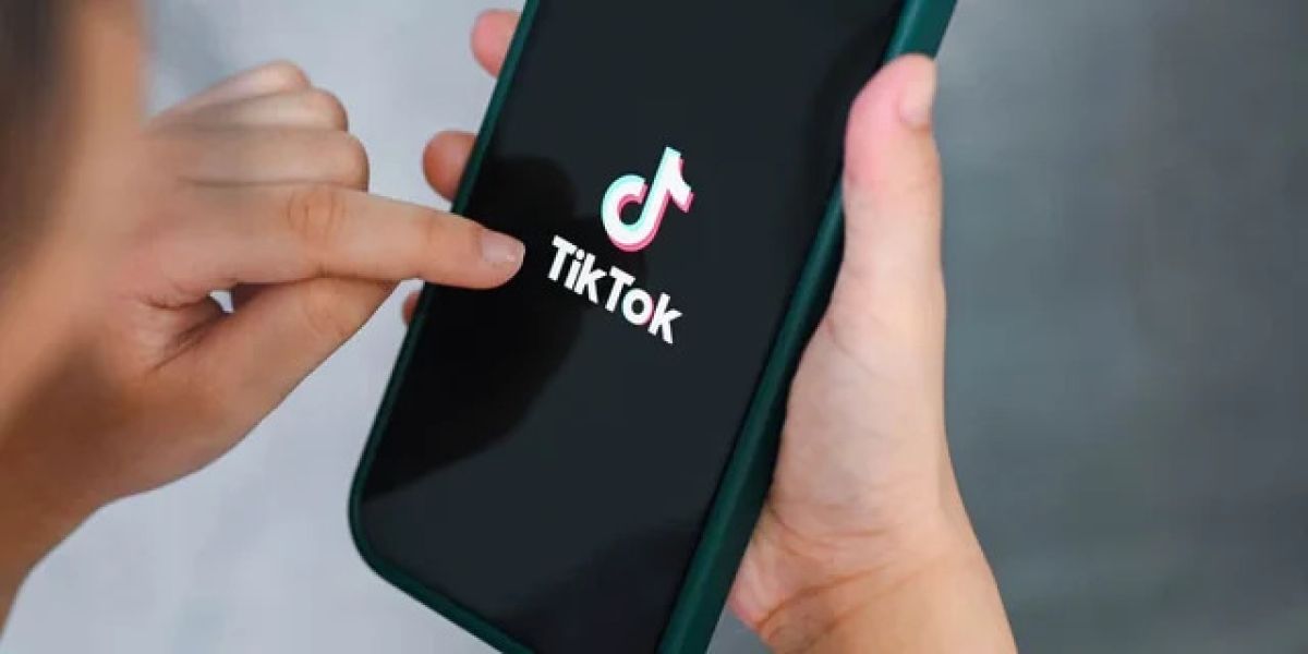 La Unión Europea acusa a TikTok de infringir la ley por su diseño que podría exponer a menores a pederastas o ciberacoso