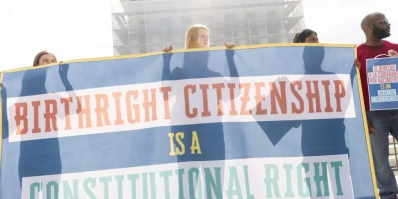 Juez frena orden de Trump que buscaba eliminar ciudadanía por nacimiento