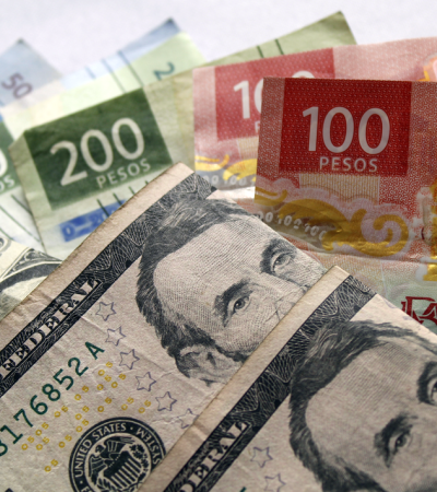 Corta dólar racha de 3 subidas y baja a $ 17.68 tipo de cambio con el peso