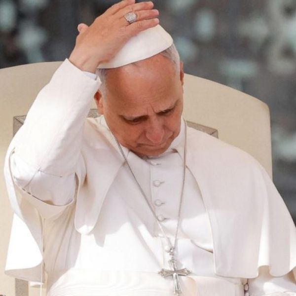 León XIV acepta renuncia de obispo investigado